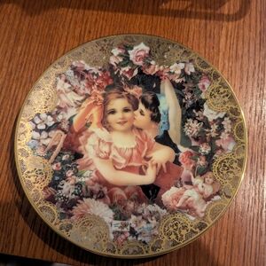 Dearest Kiss Romantic Victorian Keepsake plate 1992 #3629